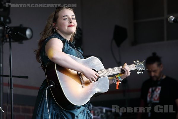 NELL MESCAL - 2024-08-21 - SAINT CLOUD - Domaine National - Scene Firestone - 